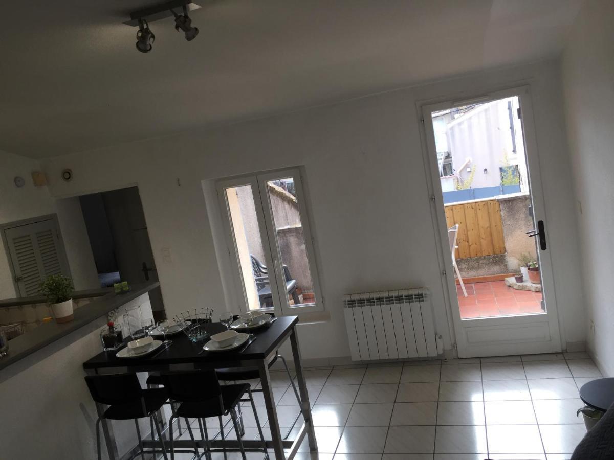 T2 Avec Terrasse, Clim , Box Fibre Apartamento Vedène Exterior foto