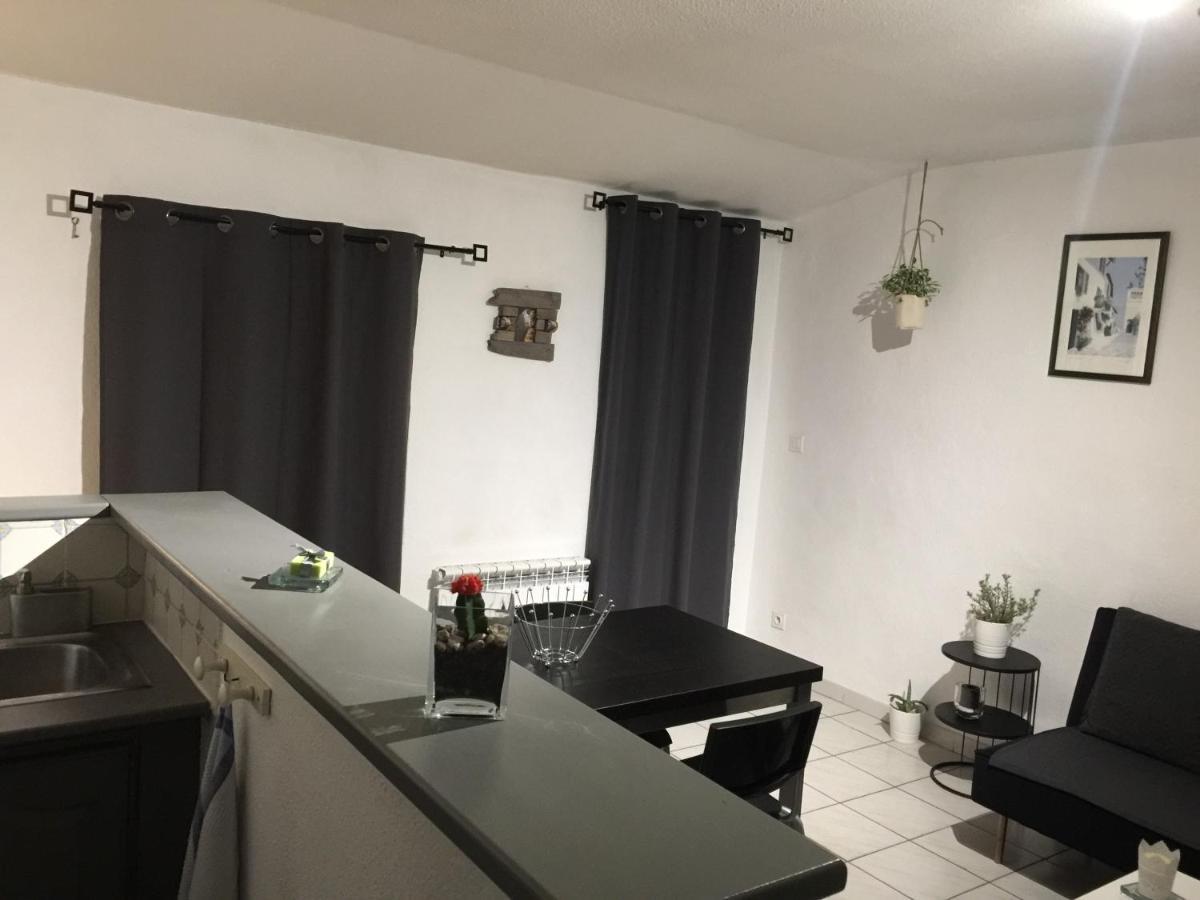 T2 Avec Terrasse, Clim , Box Fibre Apartamento Vedène Exterior foto